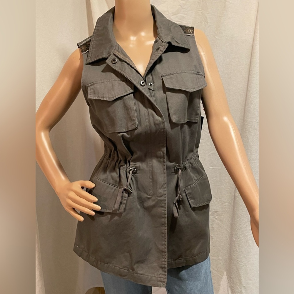 Sleeveless Olive Utility Jacket with Drawstring Waist